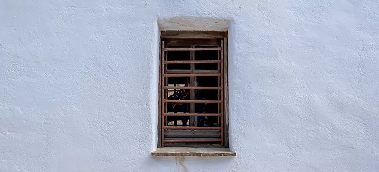 Residential Accordion Door Repair in Miramar, FL